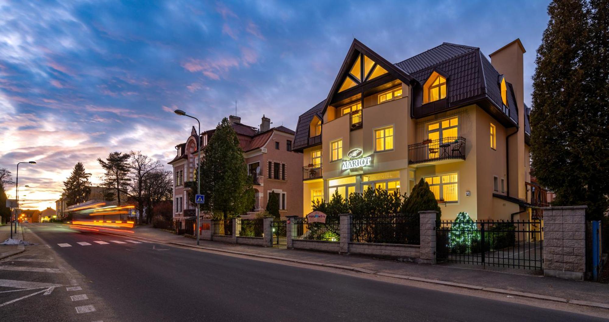 Hotel Sanatorium Mariot Františkovy Lázně Exterior foto