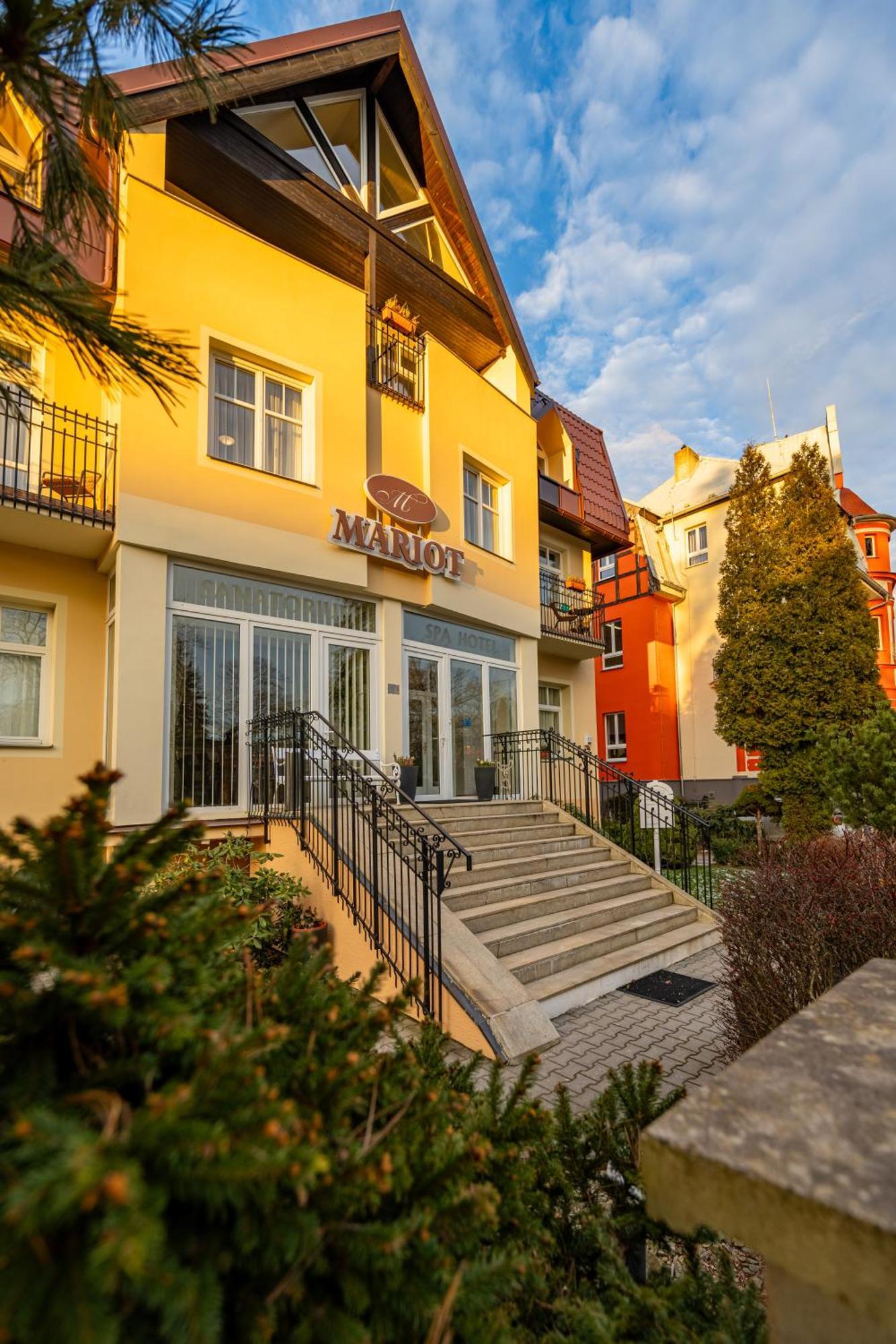 Hotel Sanatorium Mariot Františkovy Lázně Exterior foto